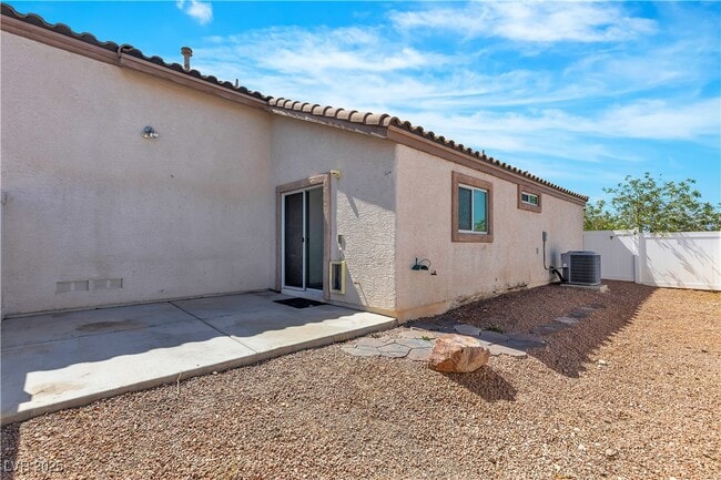 Building Photo - 7820 Milkweed Ct