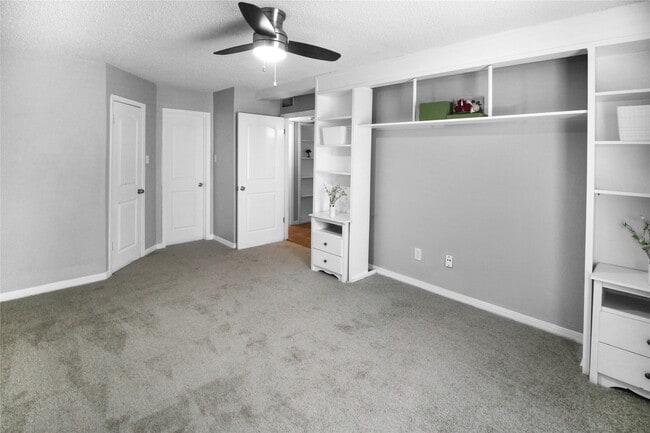 Building Photo - 2800 Jeanetta St