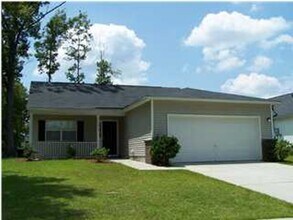 Building Photo - Home in Tall Pines