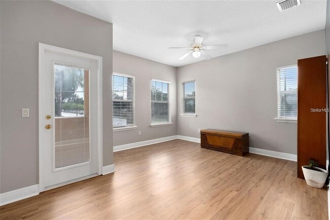 Building Photo - 828 Ellwood Ave
