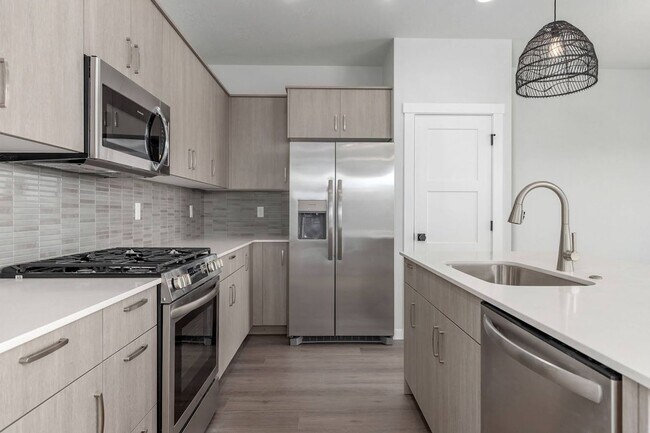Building Photo - Brand New Home In Boise!