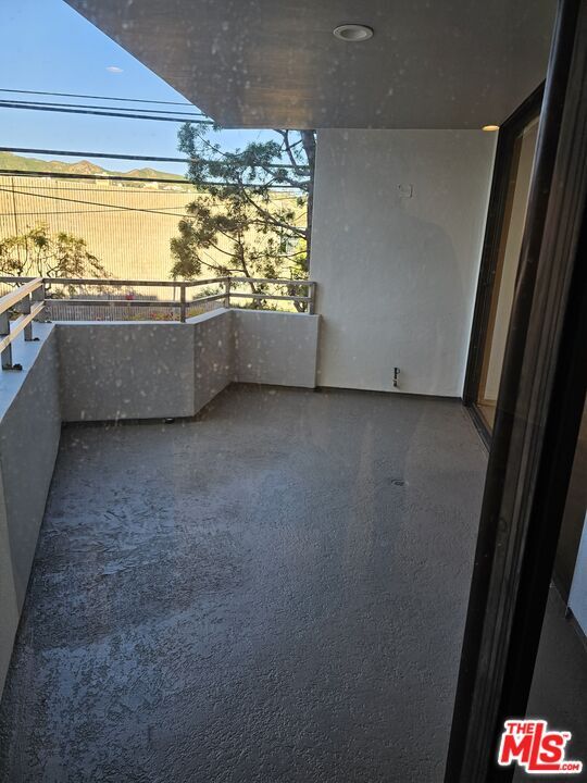 Building Photo - 15480 Antioch St