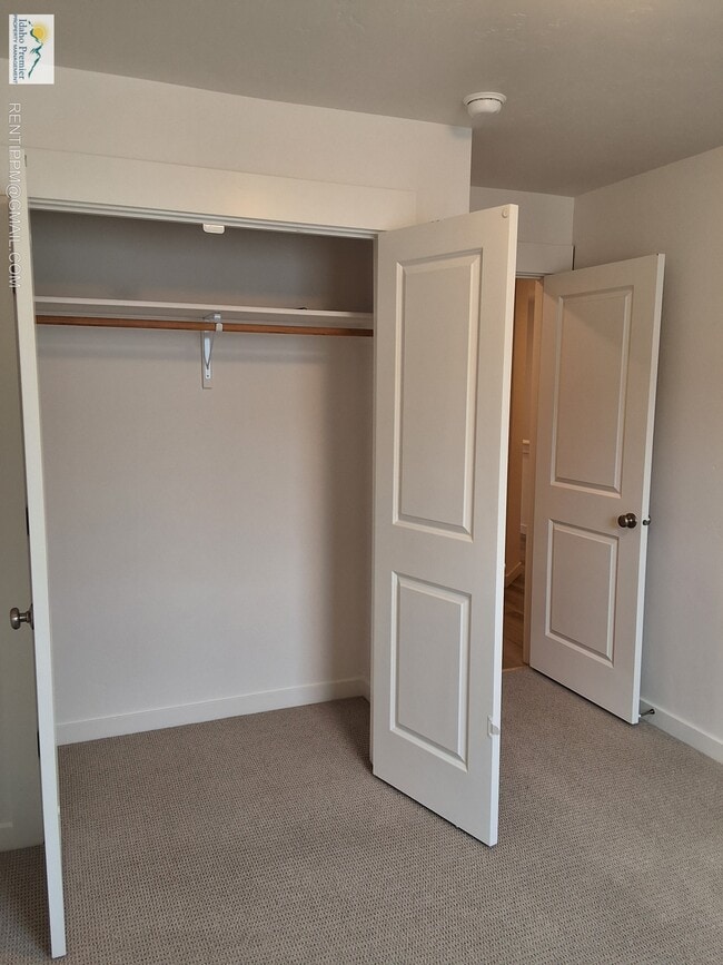 Building Photo - 1629 N Mumbarto Ln