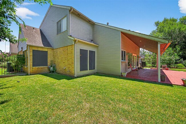 Building Photo - 3710 Point Clear Dr