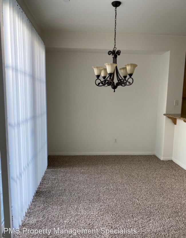 Building Photo - 3 br, 3 bath House - 4153 Laredo Ln #C
