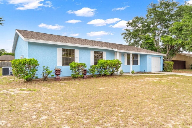 Building Photo - Recently updated 3BR, 2BA in The Shores