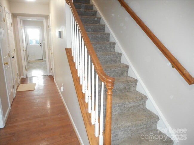 Building Photo - 8145 Millwright Ln