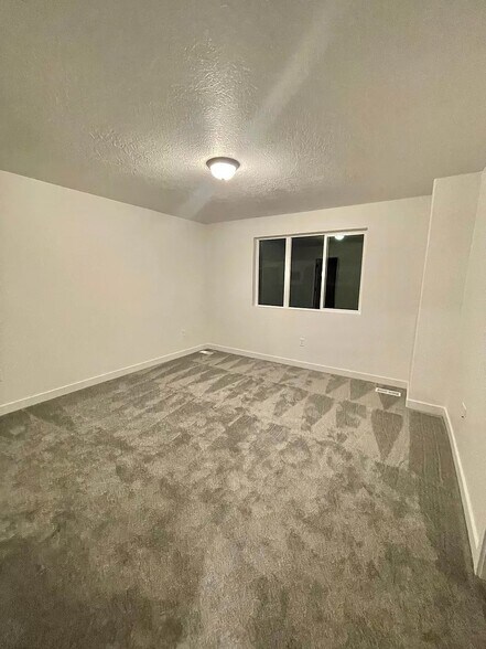 Building Photo - 4706 W Miramonte Wy