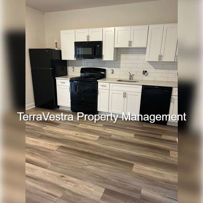 Primary Photo - Great 2 Bed with a bonus room in Millville!