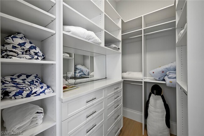 Building Photo - 215 3rd Ave N