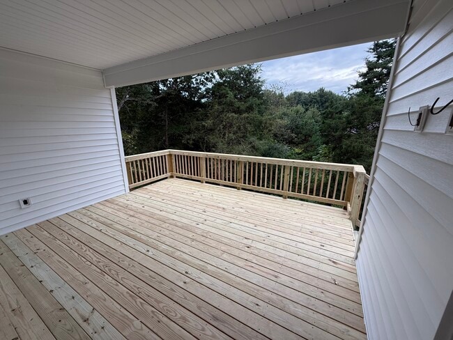 Building Photo - 145 Kennel Rd