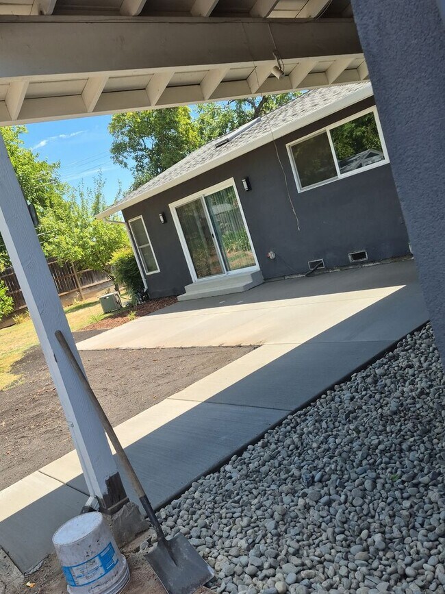 Building Photo - 2508 Greenfield Way