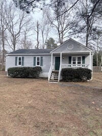 Building Photo - Wonderful 3 Bedroom Home close to Hull Street!