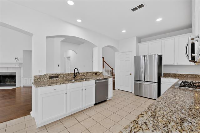 Building Photo - 2050 Ashbourne Dr