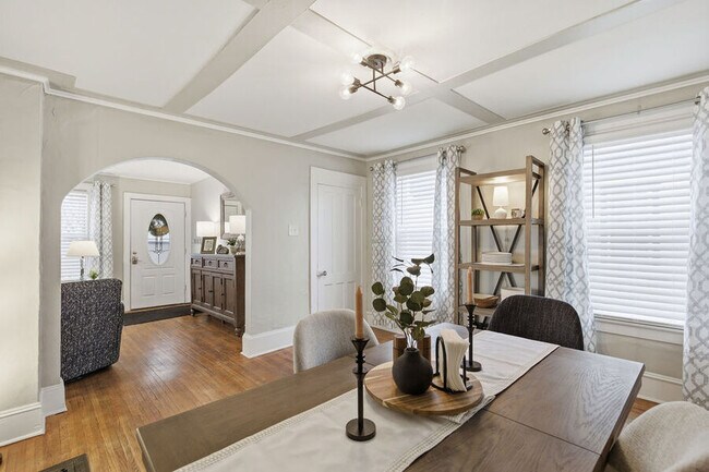 Building Photo - 219 Emerson Ave