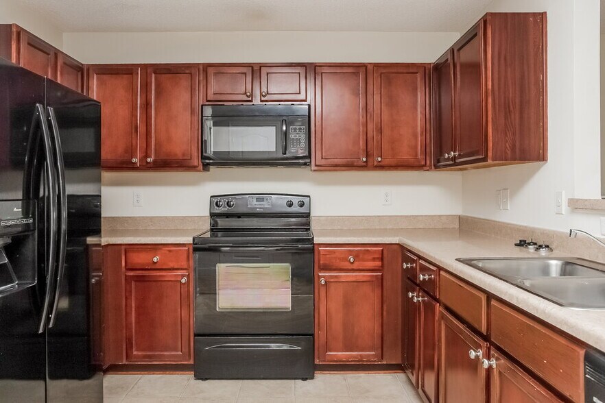 Building Photo - 1752 Old Dogwood