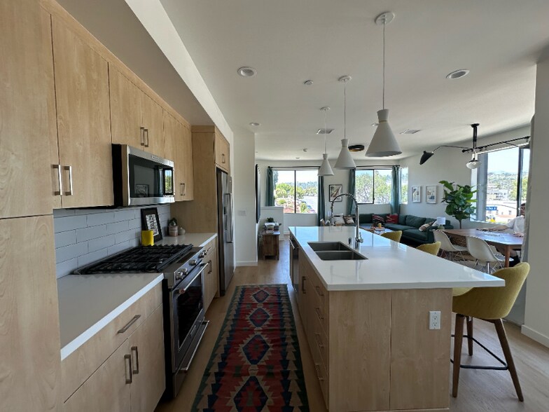 Building Photo - 3290 N Canary Way
