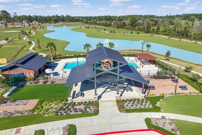 Building Photo - 21315 Mountain Haya Trl