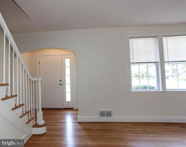 Building Photo - 3263 St Johns Ln