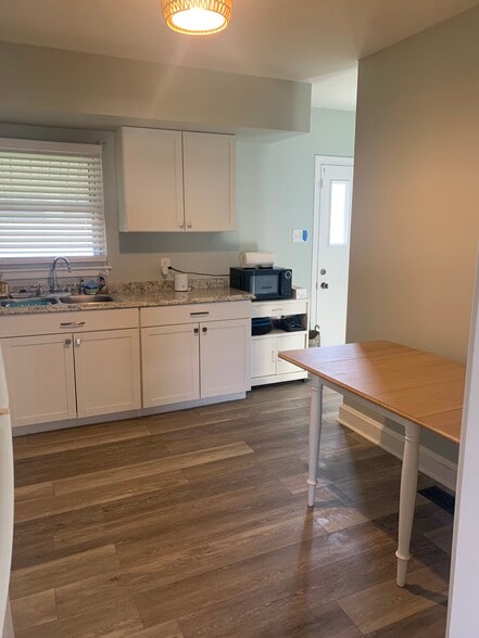 Kitchen - 1 Bunche St