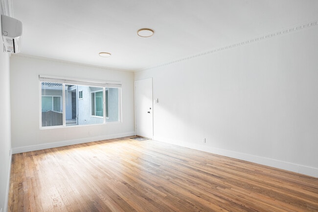 Building Photo - 1211 Detroit N St