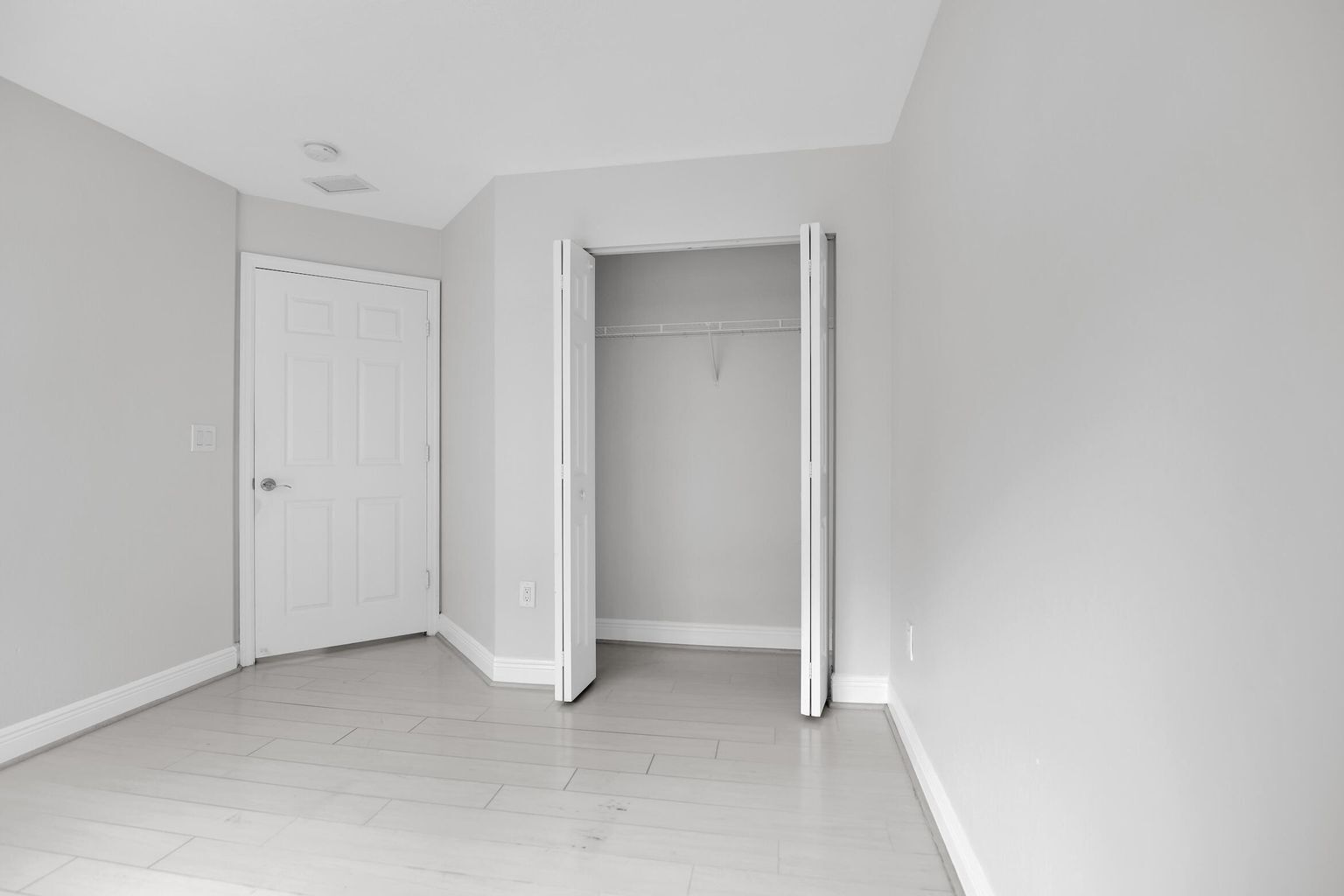 Building Photo - 6599 Old Farm Trl