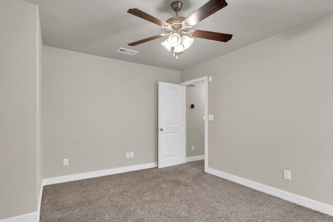 Building Photo - 9044 Antelope Ave