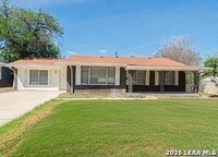 Building Photo - 243 Maplewood Ln