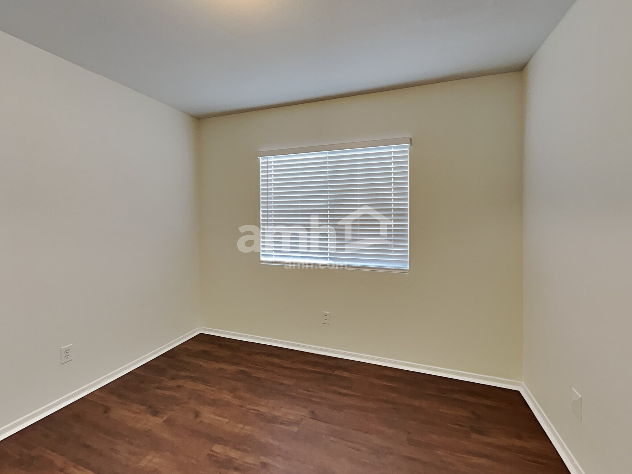 Building Photo - 11583 W Holly St