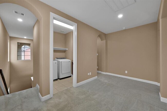 Building Photo - 14546 San Pietro Dr