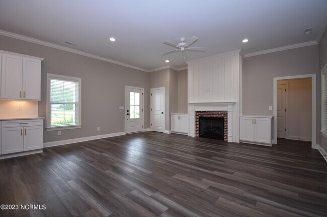 Building Photo - 4274 Pinehurst Ct