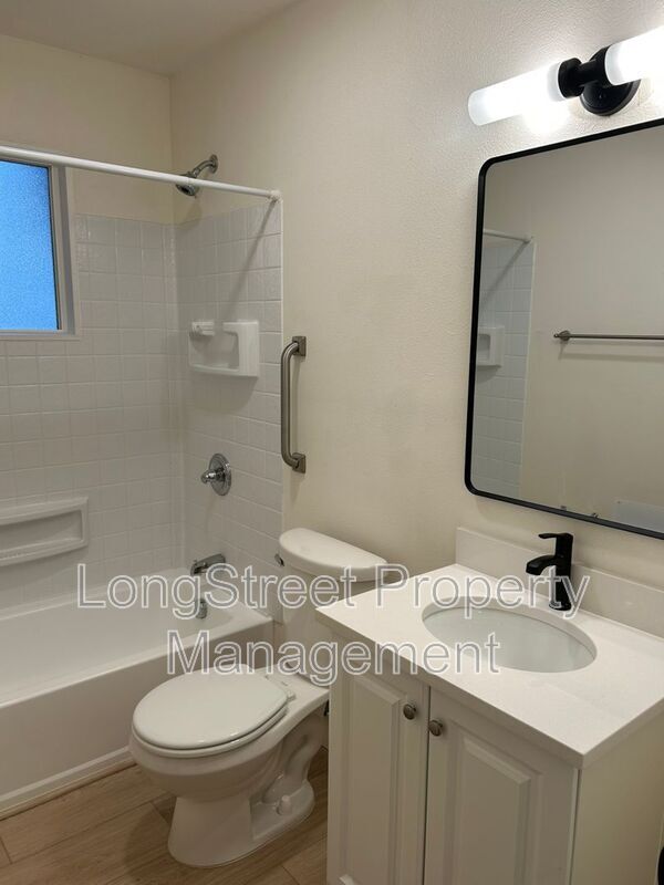 Building Photo - 11380 SW Greenburg Rd