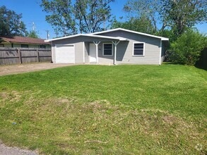 Building Photo - 1406 N Appomattox Dr