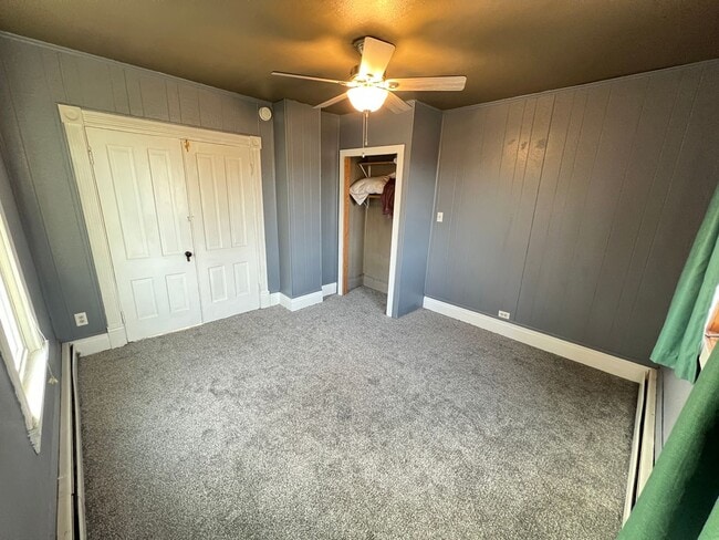 Building Photo - AVAILABLE JUNE - Billings Park Upper Duplex