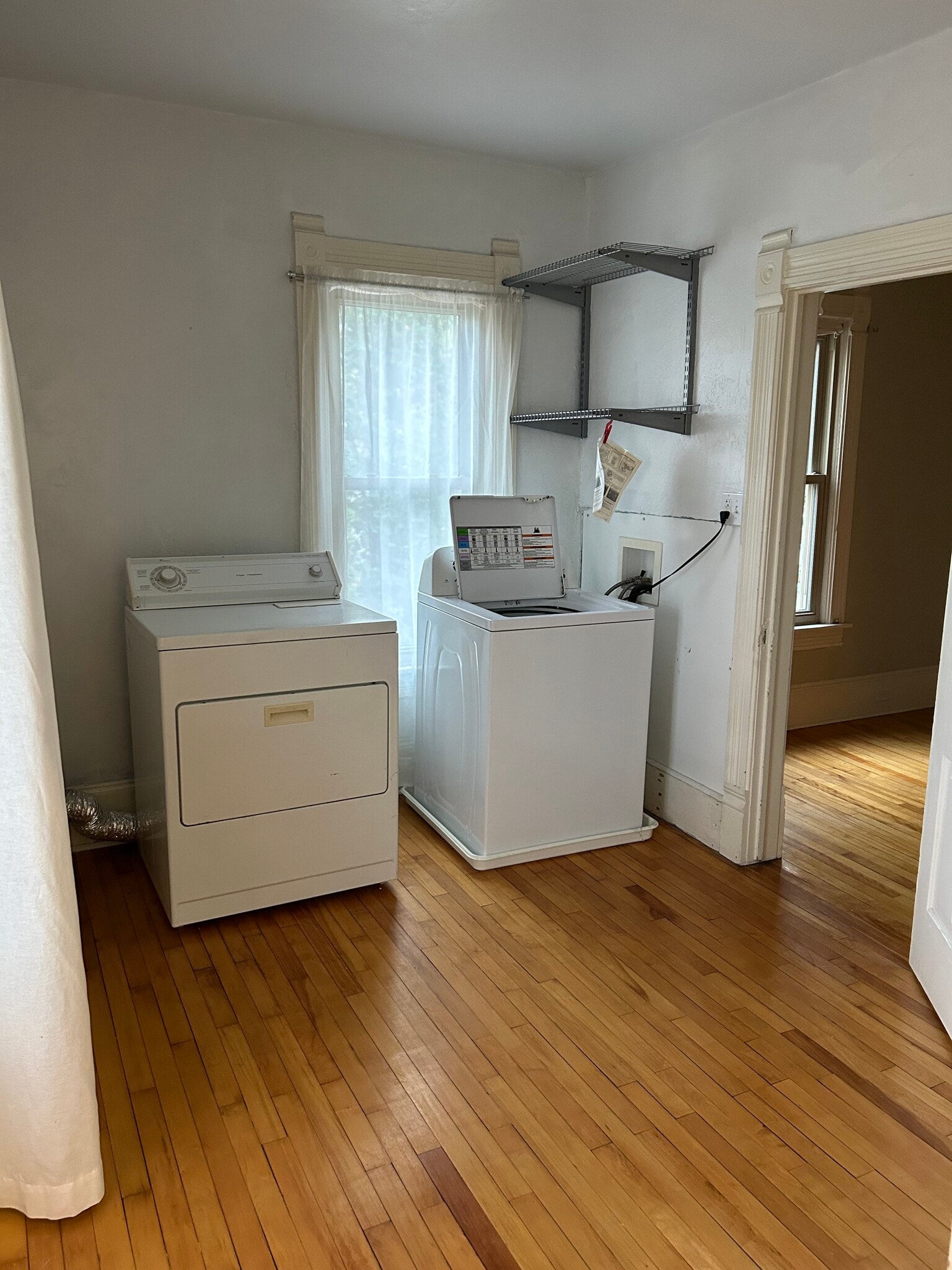 Building Photo - 417 Nicolet Blvd