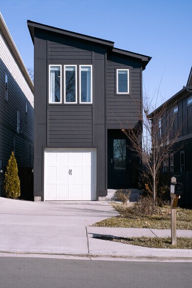 Building Photo - 2010 14th Ave N