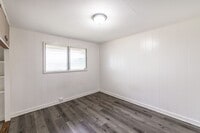 Building Photo - 1644 Palolo Ave