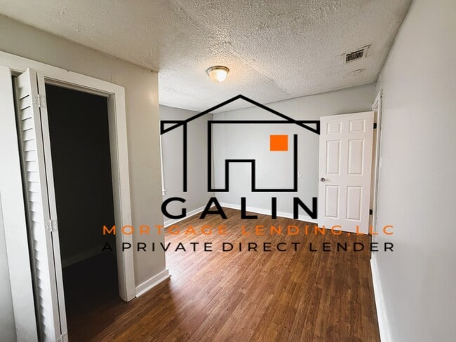 Building Photo - 237 Millen St