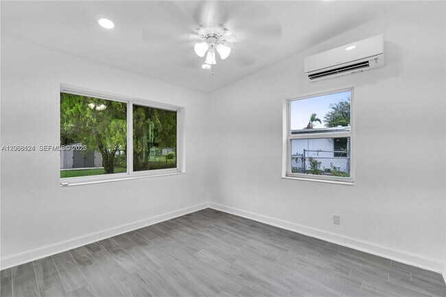 Building Photo - 1175 NW 133rd St