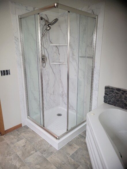 Building Photo - 9283 Troon Ct