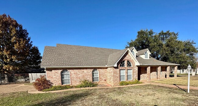 Building Photo - 3bd 2ba House In Robinson, Tx!