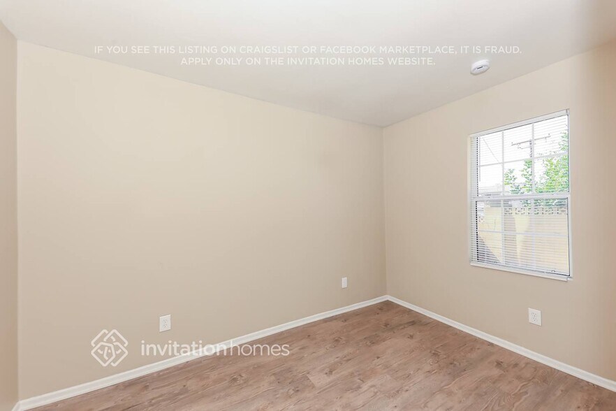 Building Photo - 12761 Harlow Ave