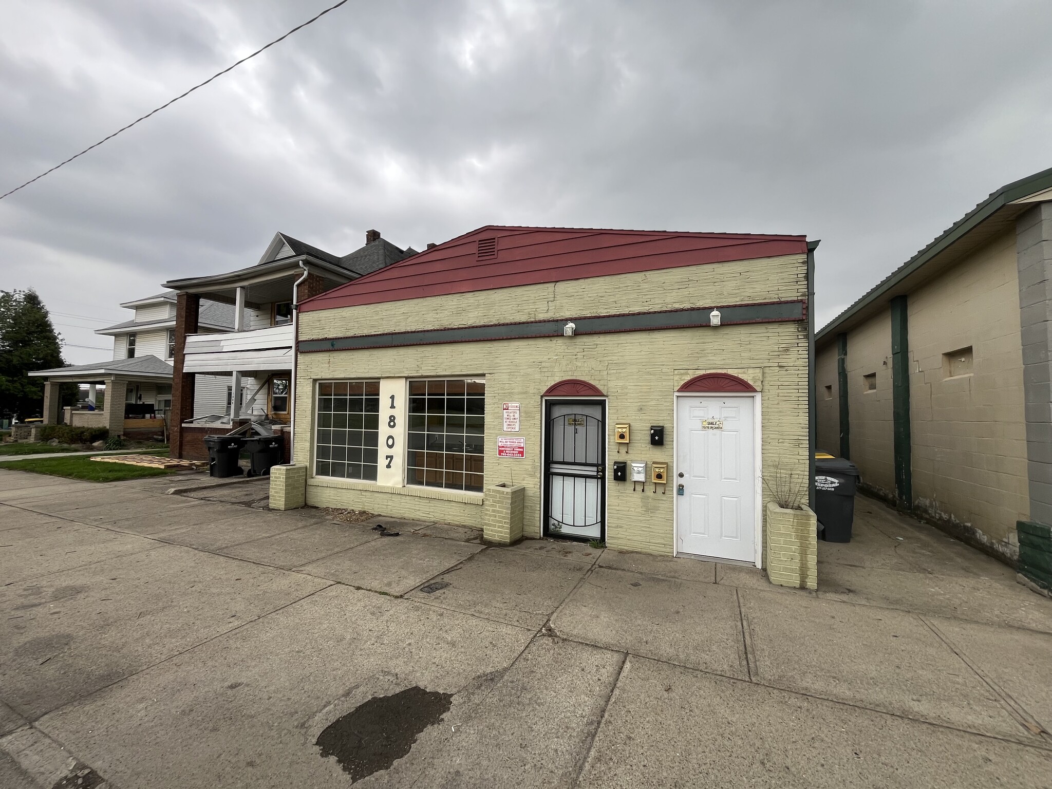 Building Photo - 1807 Meridian St
