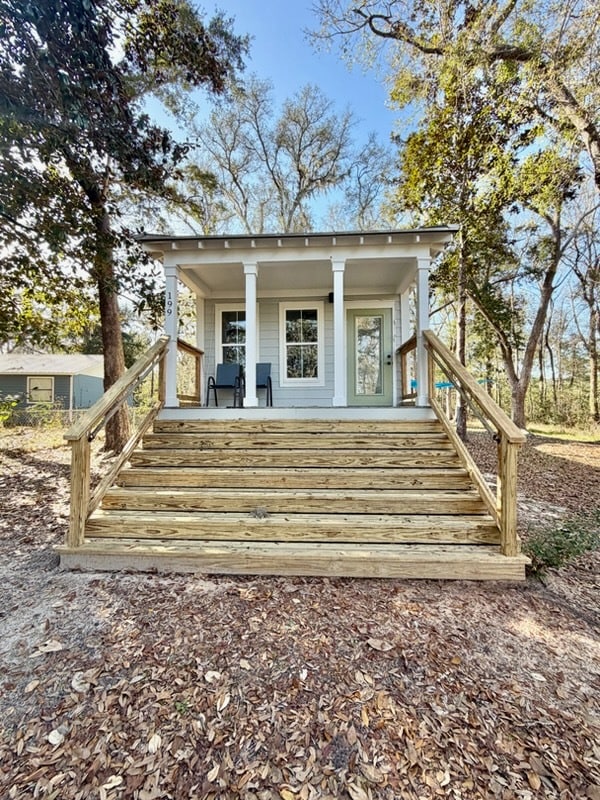 Building Photo - 199 E Bayou Forest Dr