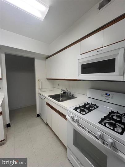 Building Photo - 6079 Majors Ln