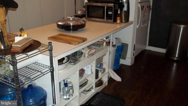 Building Photo - 408 Vine St