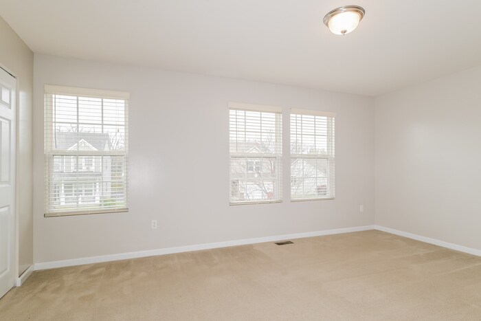 Building Photo - 2710 Valley Brook Dr