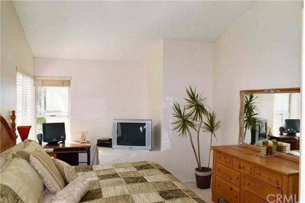 Building Photo - 26419 Portola-