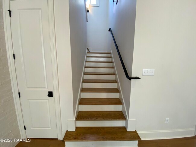 Building Photo - 2110 Belfleur St