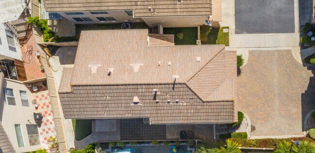 Building Photo - 1 Quebec